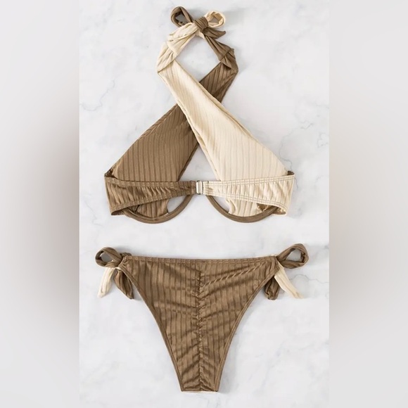 Color Block Underwire Scrunch Bottom Bikini Set - Picture 5 of 9